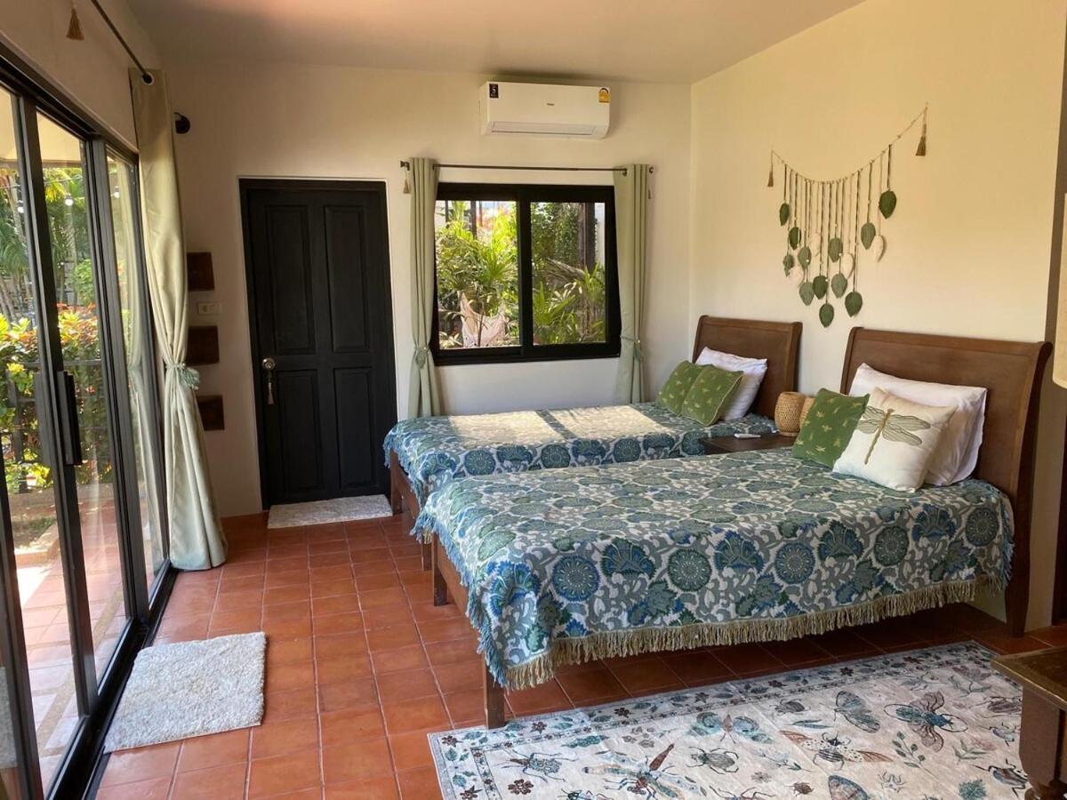 Beautiful Garden 3 Bedroom Close To Villa *