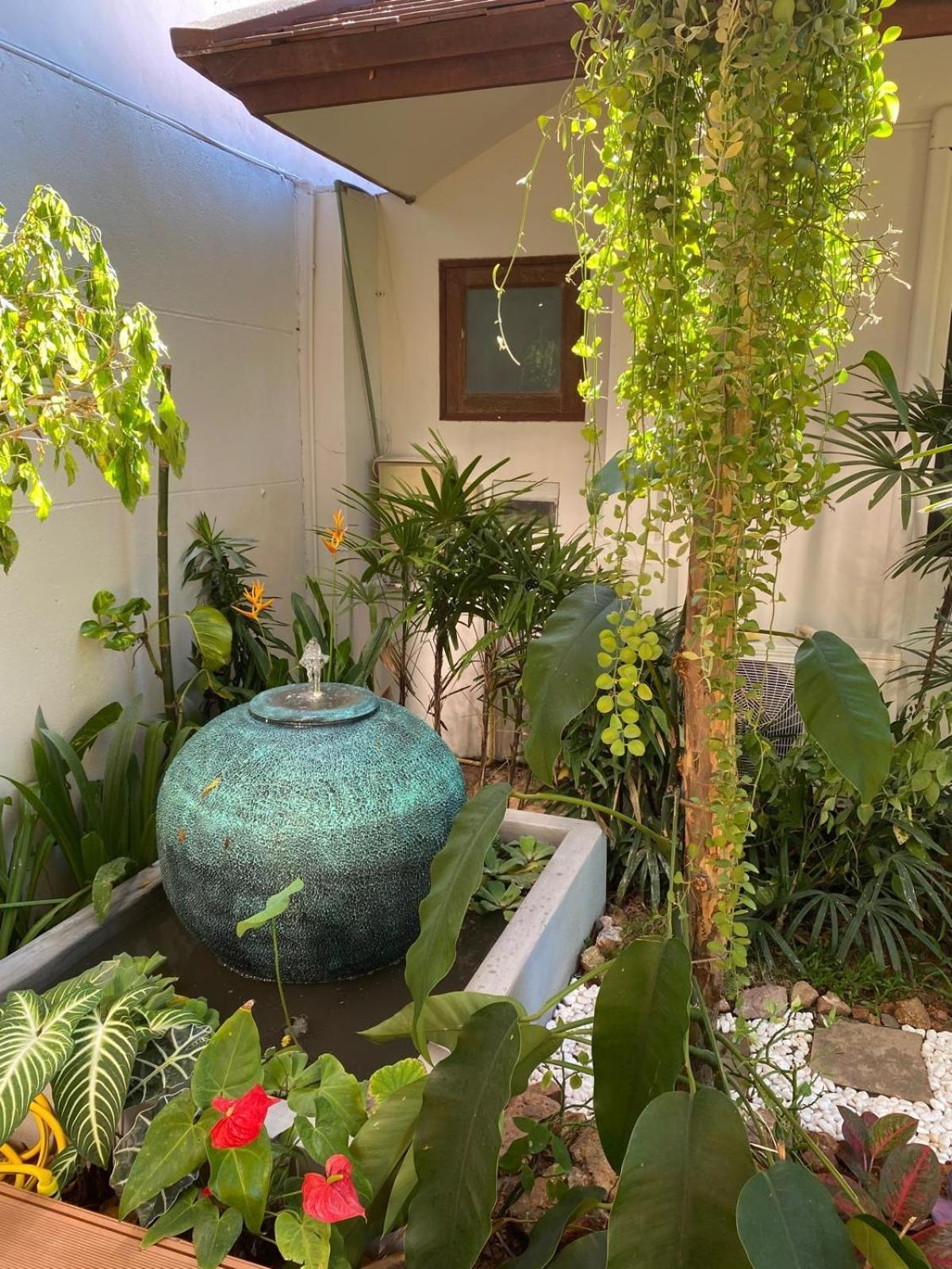 Beautiful Garden 3 Bedroom Close To Villa