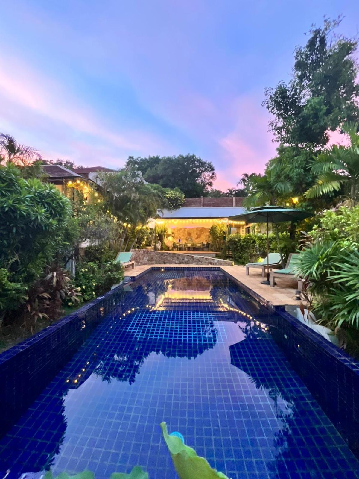 Beautiful Garden 3 Bedroom Close To Villa *