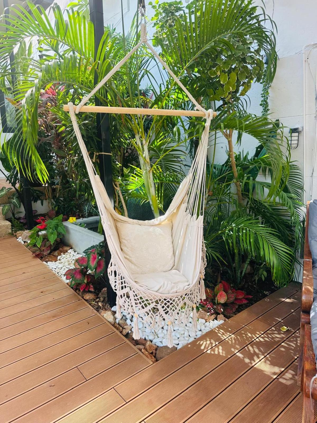 Beautiful Garden 3 Bedroom Close To Villa *